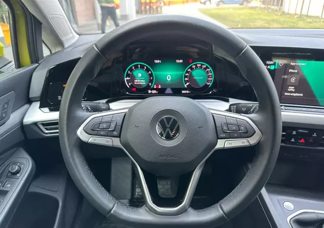 VOLKSWAGEN Golf VIII 1.0 TSI Life