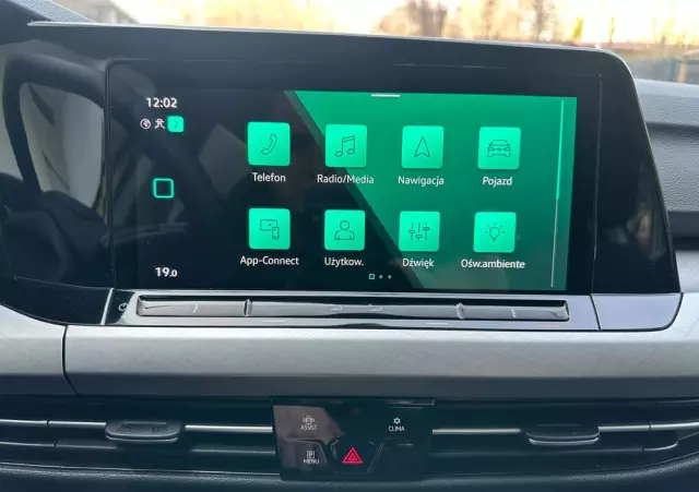 VOLKSWAGEN Golf VIII 1.0 TSI Life