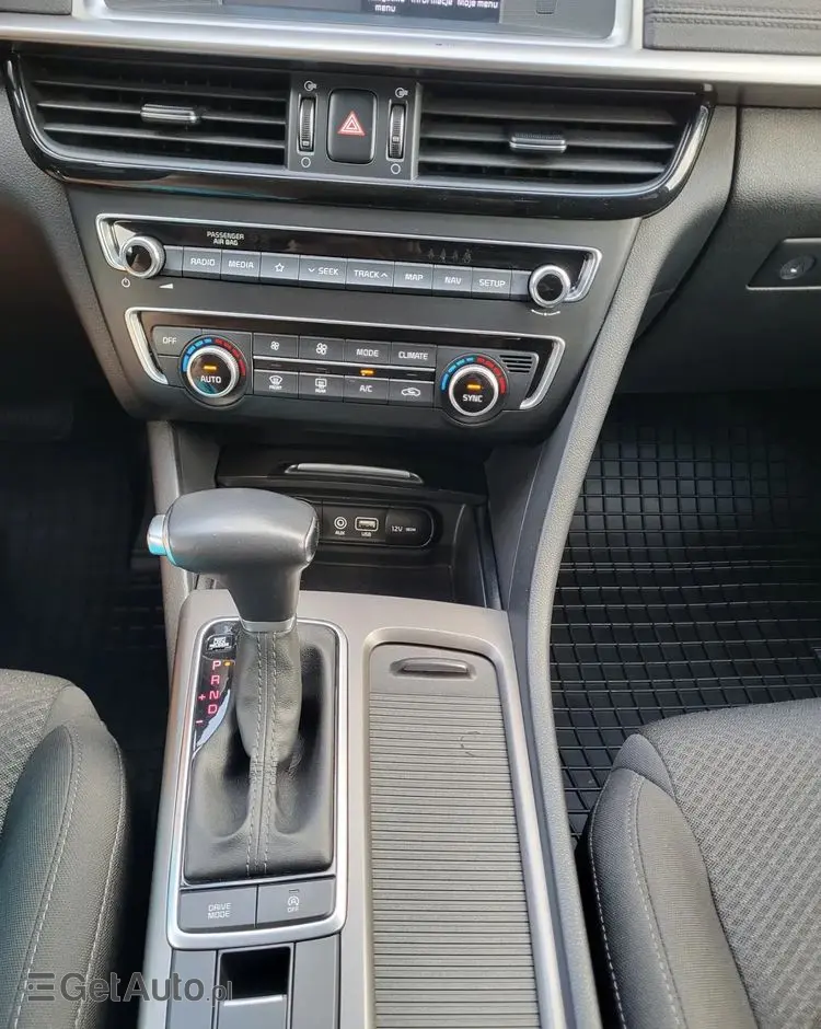 KIA Optima 1.6 T-GDI L DCT