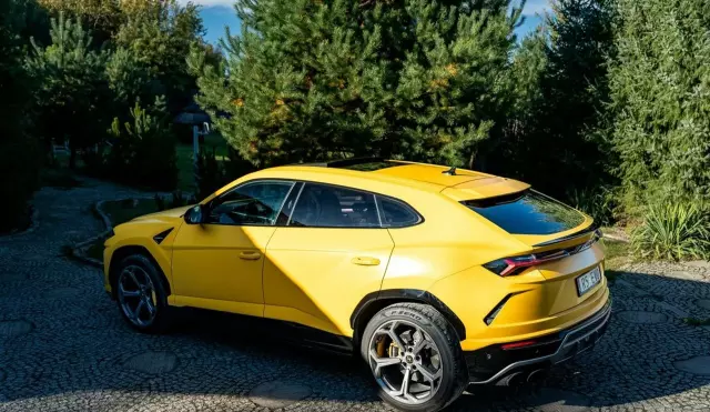 LAMBORGHINI Urus 4.0 V8 (650 KM) 4WD Automatic