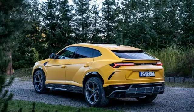LAMBORGHINI Urus 4.0 V8 (650 KM) 4WD Automatic