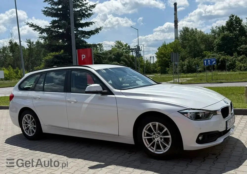 BMW Seria 3 318d M Sport Shadow