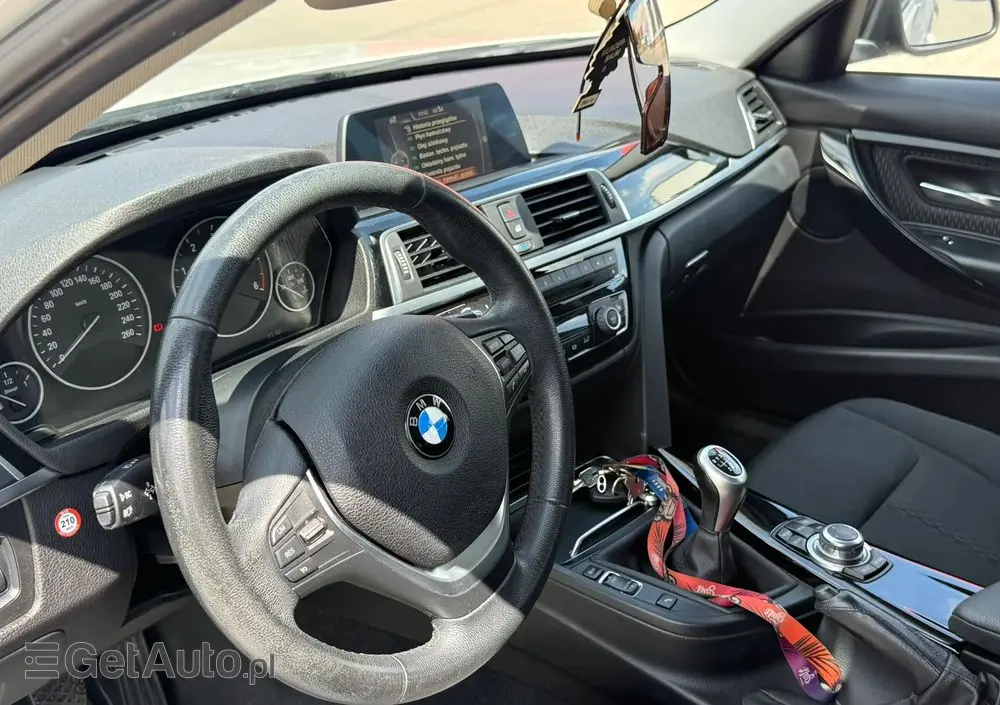BMW Seria 3 318d M Sport Shadow