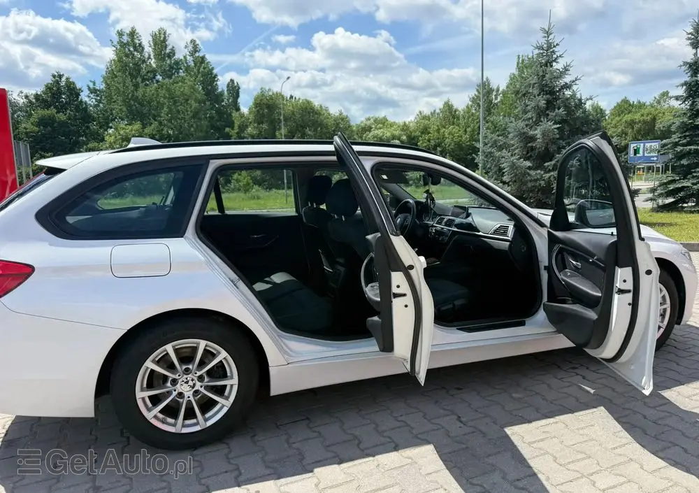 BMW Seria 3 318d M Sport Shadow