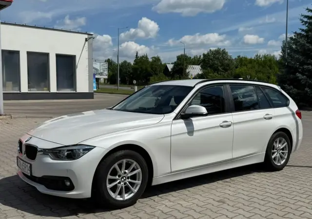 BMW Seria 3 318d M Sport Shadow