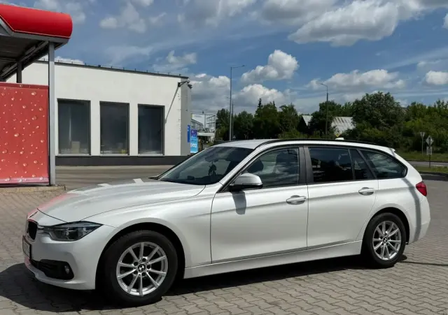 BMW Seria 3 318d M Sport Shadow