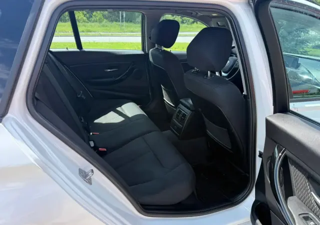 BMW Seria 3 318d M Sport Shadow