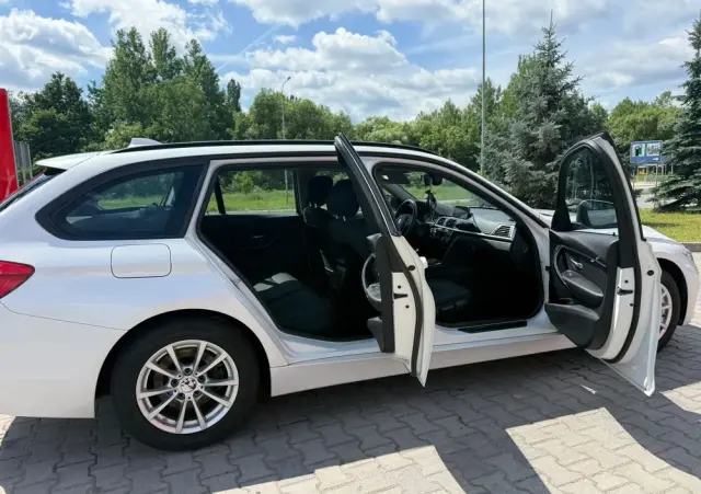 BMW Seria 3 318d M Sport Shadow
