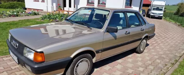 AUDI 80 