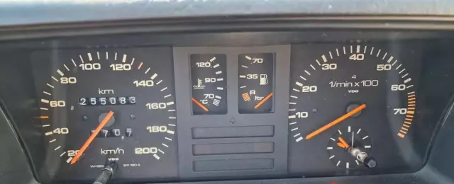 AUDI 80 