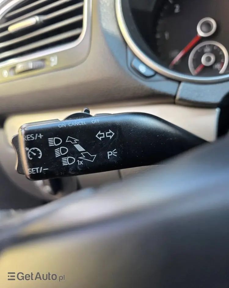 VOLKSWAGEN Golf 1.6 TDI DPF BlueMotion