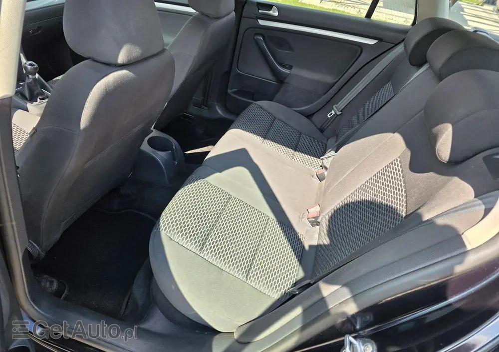 VOLKSWAGEN Golf 1.6 TDI DPF BlueMotion