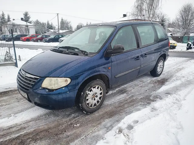 CHRYSLER Voyager 