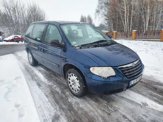 CHRYSLER Voyager 