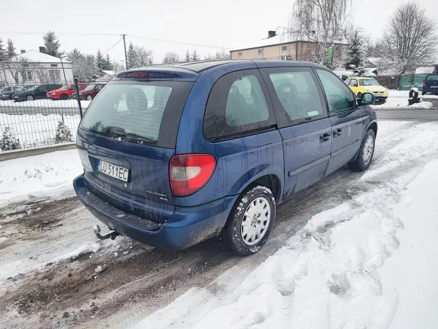 CHRYSLER Voyager 