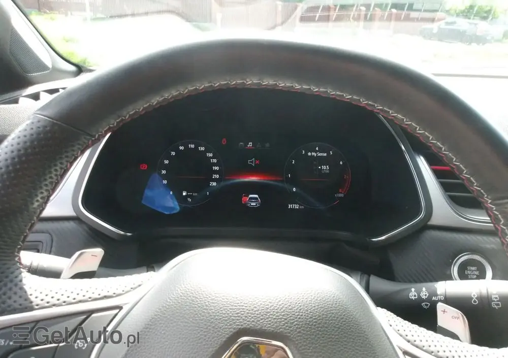 RENAULT Captur 1.3 TCe Intens EDC