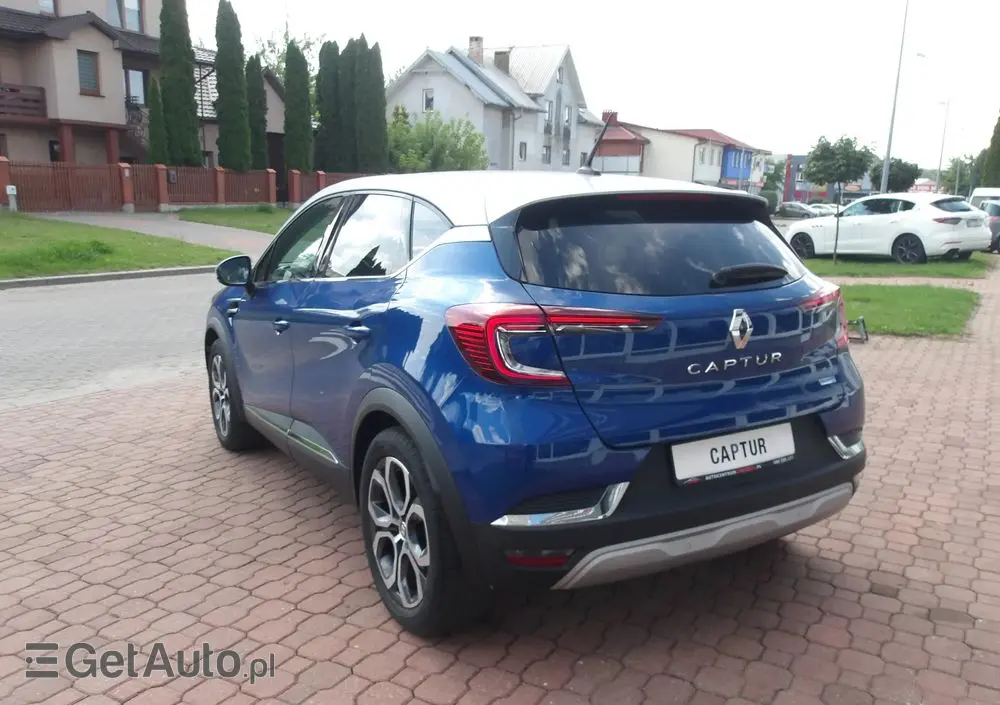 RENAULT Captur 1.3 TCe Intens EDC