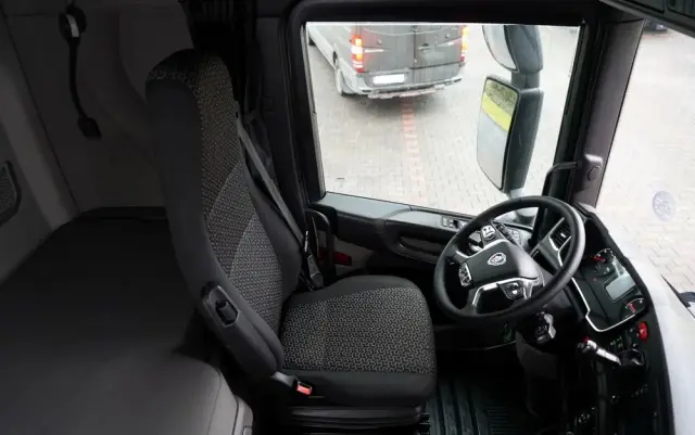 SCANIA R 450 / RETARDER / NISKA KABINA / 