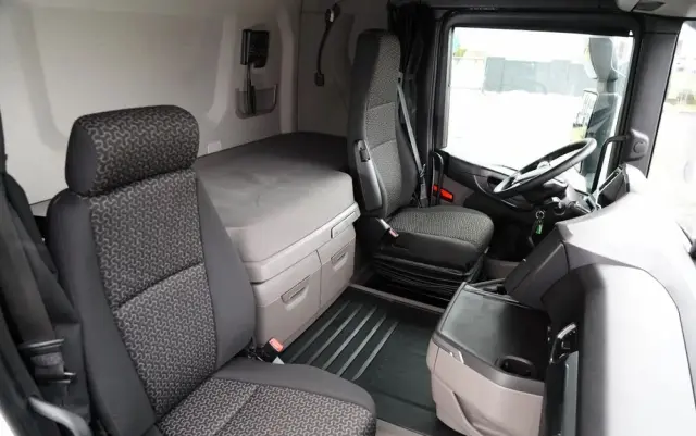 SCANIA R 450 / RETARDER / NISKA KABINA / 