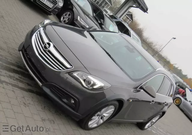 OPEL Insignia 2.0 CDTI Country Tourer