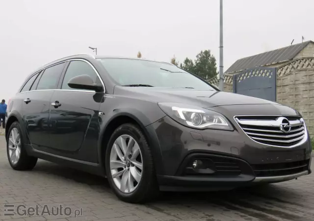 OPEL Insignia 2.0 CDTI Country Tourer
