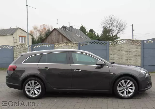 OPEL Insignia 2.0 CDTI Country Tourer