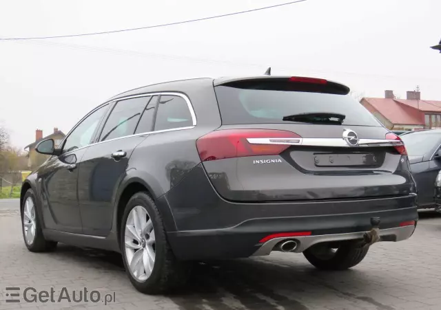 OPEL Insignia 2.0 CDTI Country Tourer