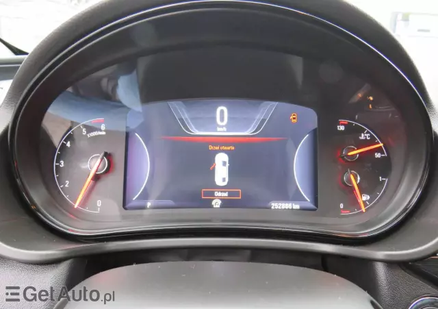 OPEL Insignia 2.0 CDTI Country Tourer