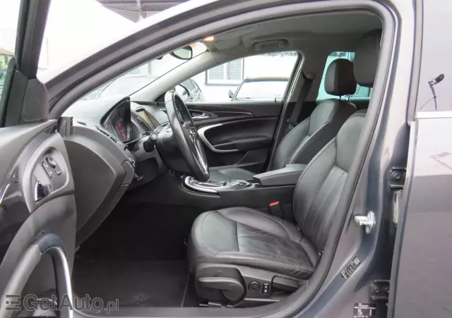 OPEL Insignia 2.0 CDTI Country Tourer