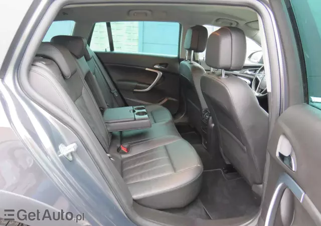 OPEL Insignia 2.0 CDTI Country Tourer