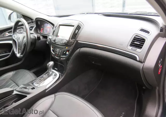 OPEL Insignia 2.0 CDTI Country Tourer