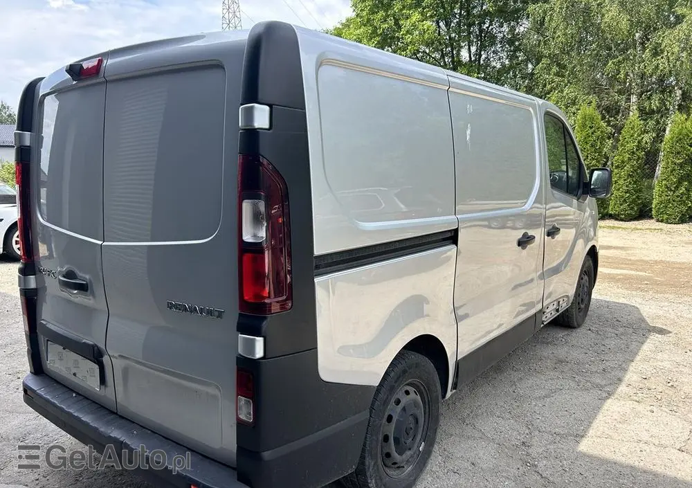 RENAULT TRAFIC 