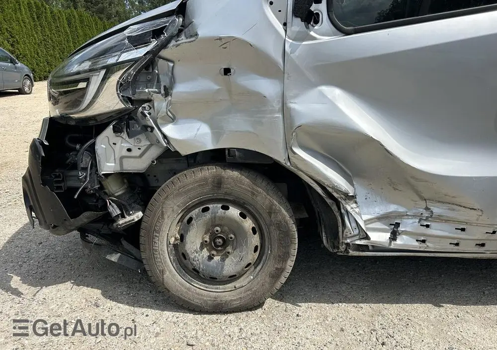 RENAULT TRAFIC 