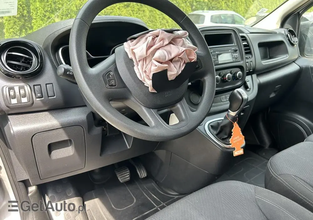RENAULT TRAFIC 