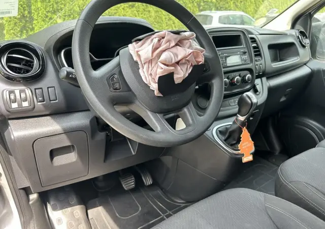 RENAULT TRAFIC 