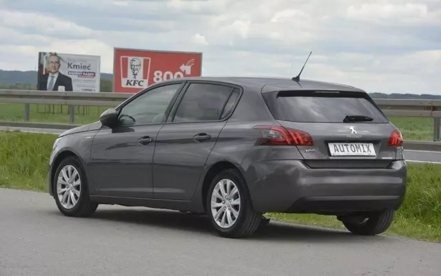 PEUGEOT 308 1.5 BlueHDi Business Line S&S