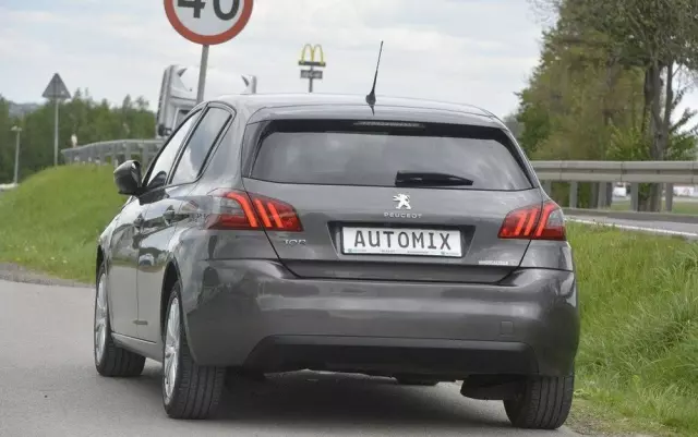 PEUGEOT 308 1.5 BlueHDi Business Line S&S