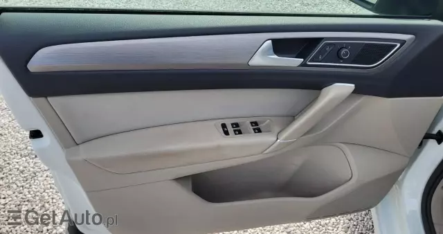 VOLKSWAGEN Golf Sportsvan 1.4 TSI (BlueMotion Technology) Comfortline