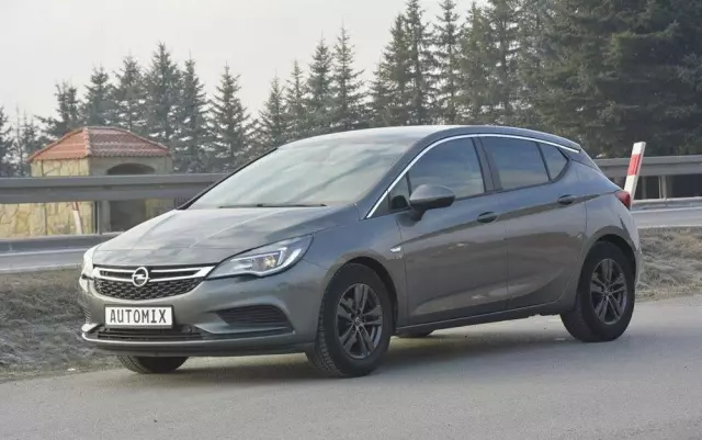 OPEL Astra 1.0 Turbo Start/Stop 120 Jahre