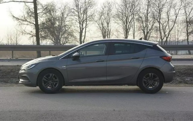 OPEL Astra 1.0 Turbo Start/Stop 120 Jahre