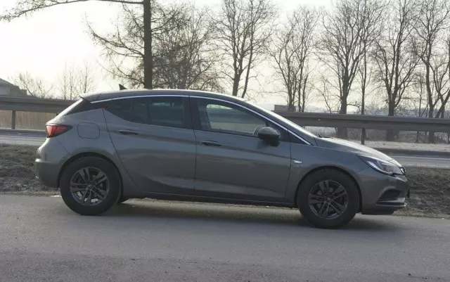 OPEL Astra 1.0 Turbo Start/Stop 120 Jahre