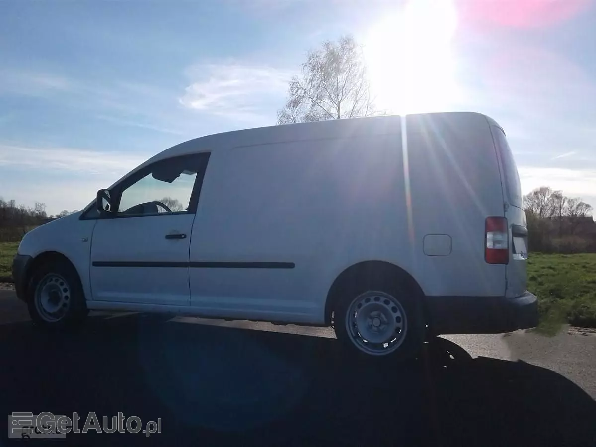 VOLKSWAGEN Caddy 