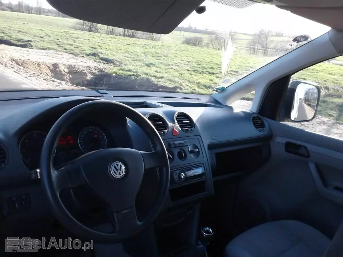 VOLKSWAGEN Caddy 