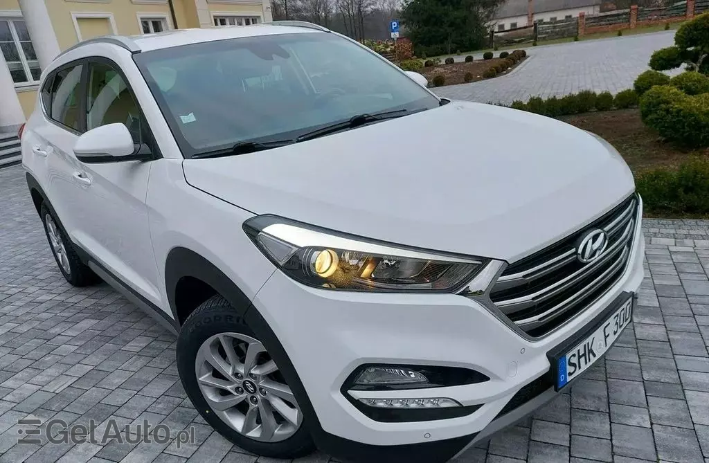 HYUNDAI Tucson 