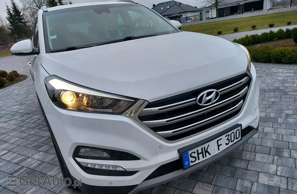 HYUNDAI Tucson 