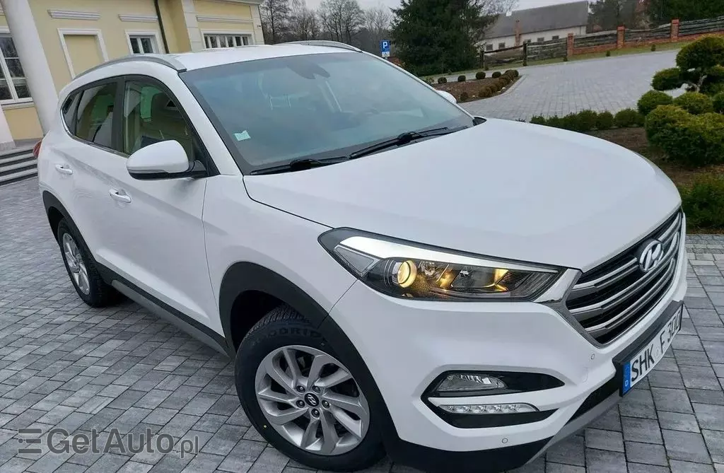 HYUNDAI Tucson 