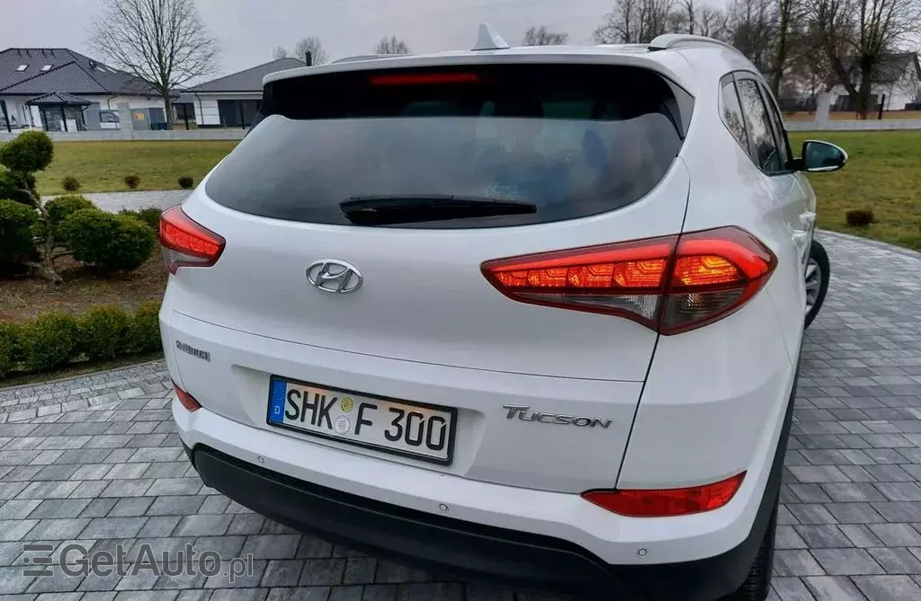 HYUNDAI Tucson 