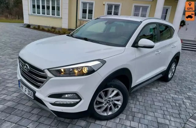 HYUNDAI Tucson 