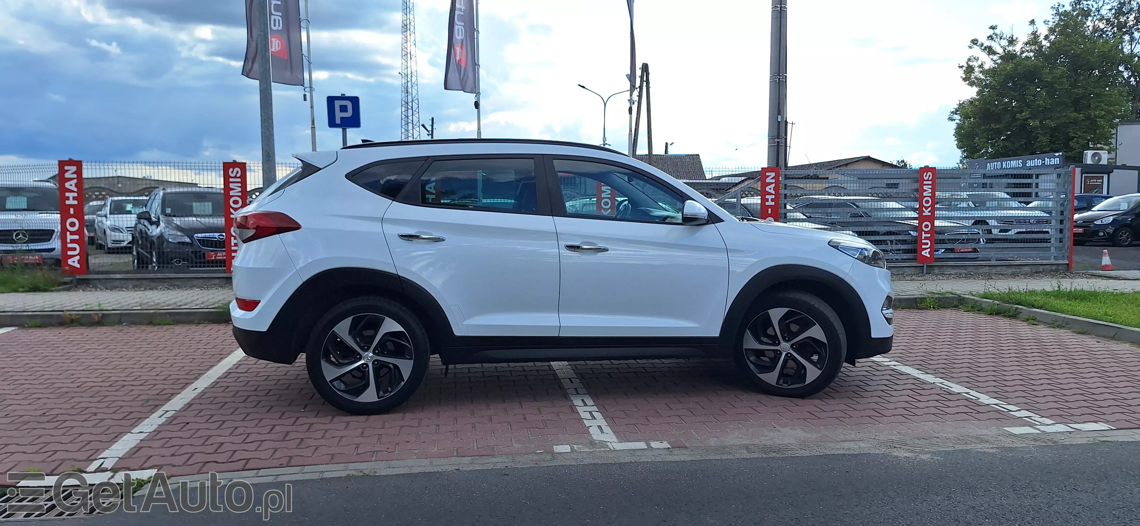 HYUNDAI Tucson 