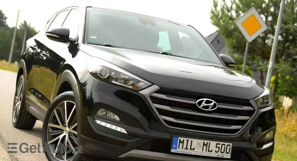 HYUNDAI Tucson 